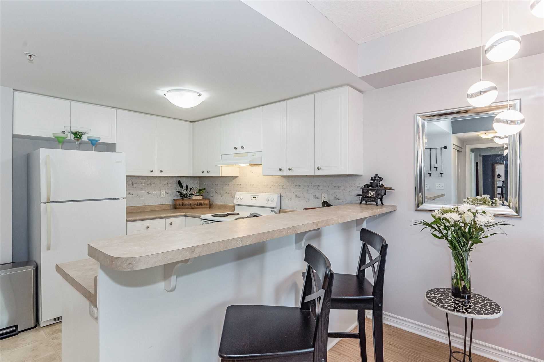 19 Waterford Dr, #106