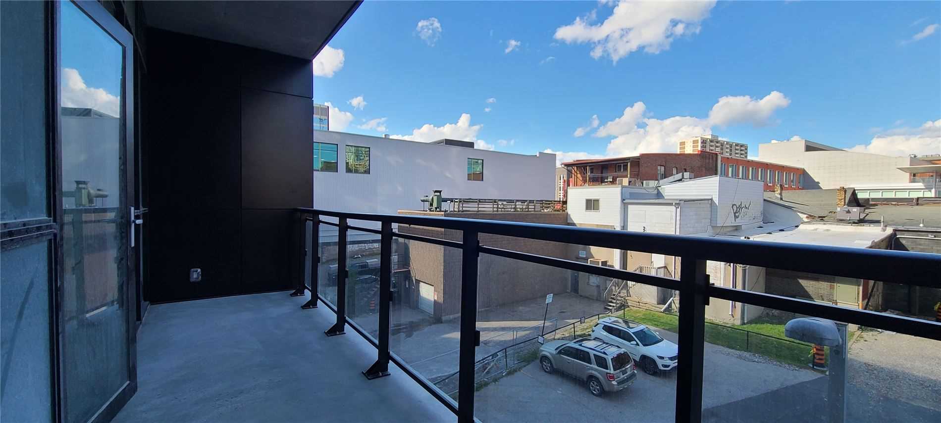 60 Charles St W, #301