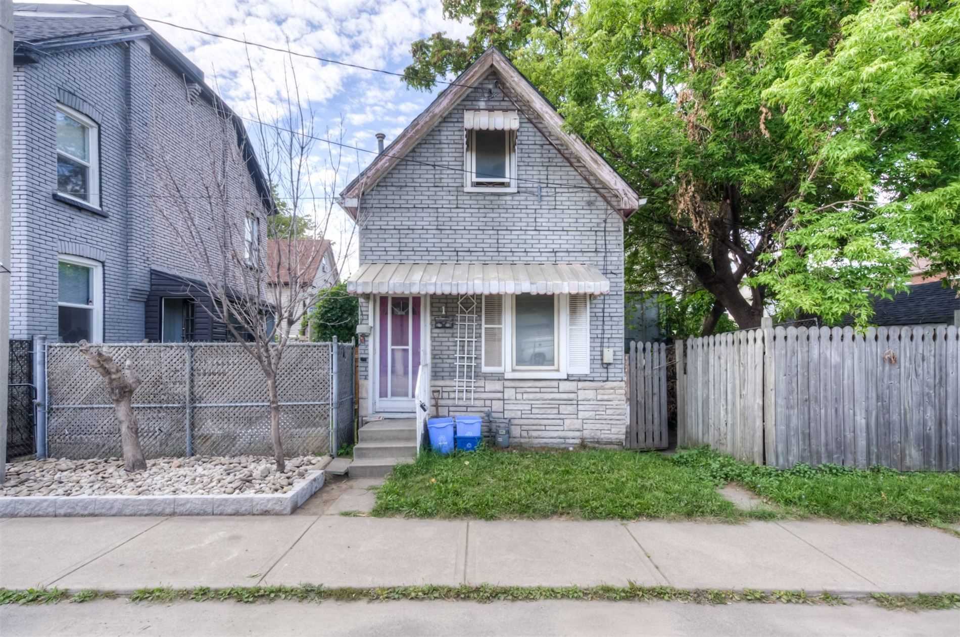 1 Norton St