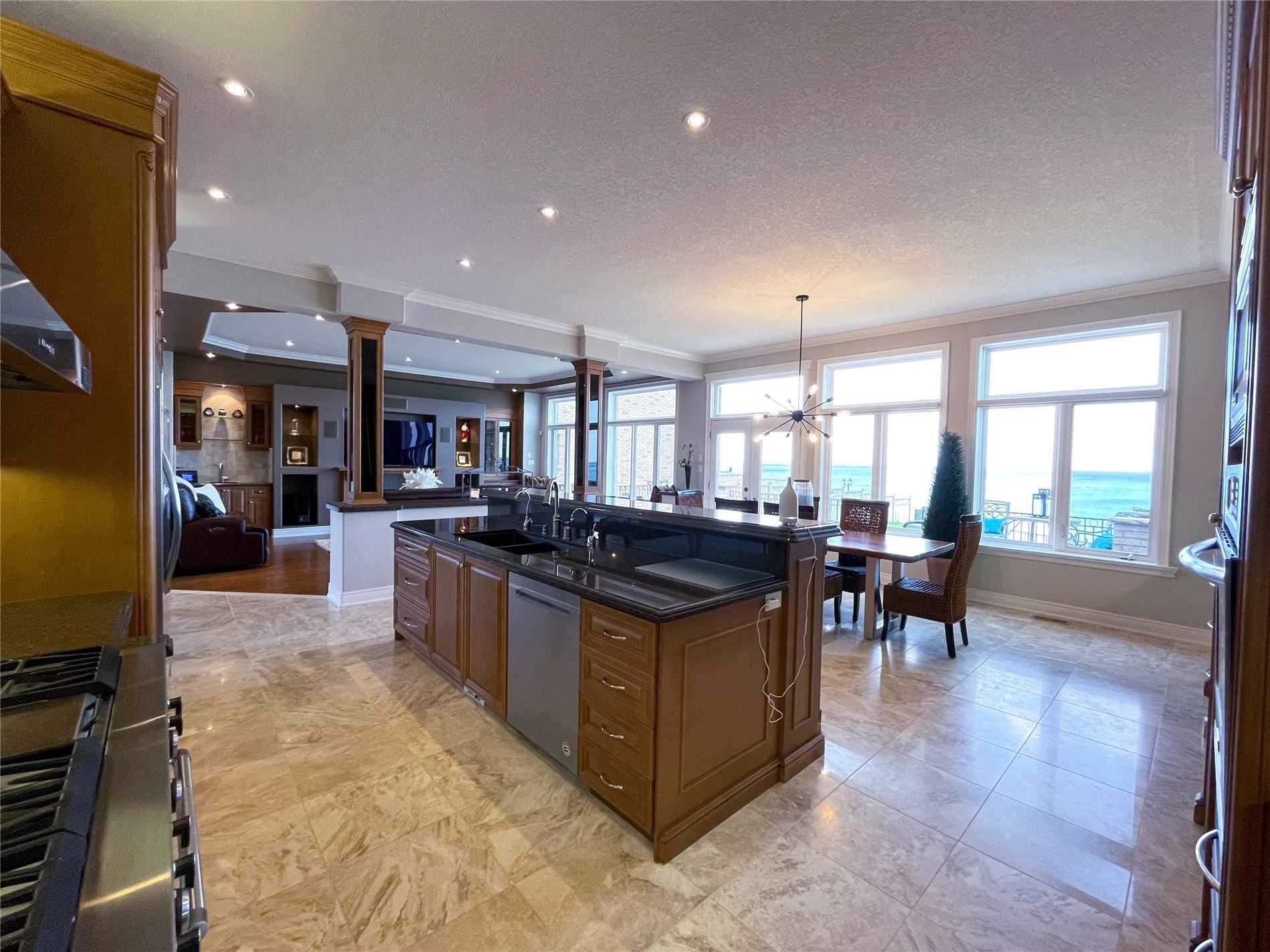 112 Watercrest Dr
