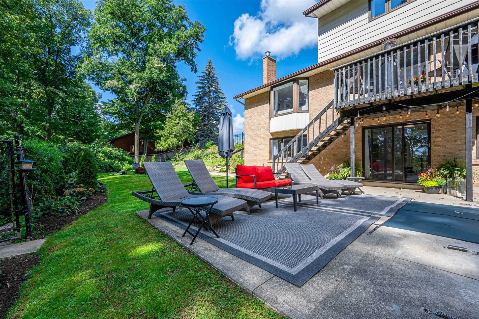 355 Edgehill Dr