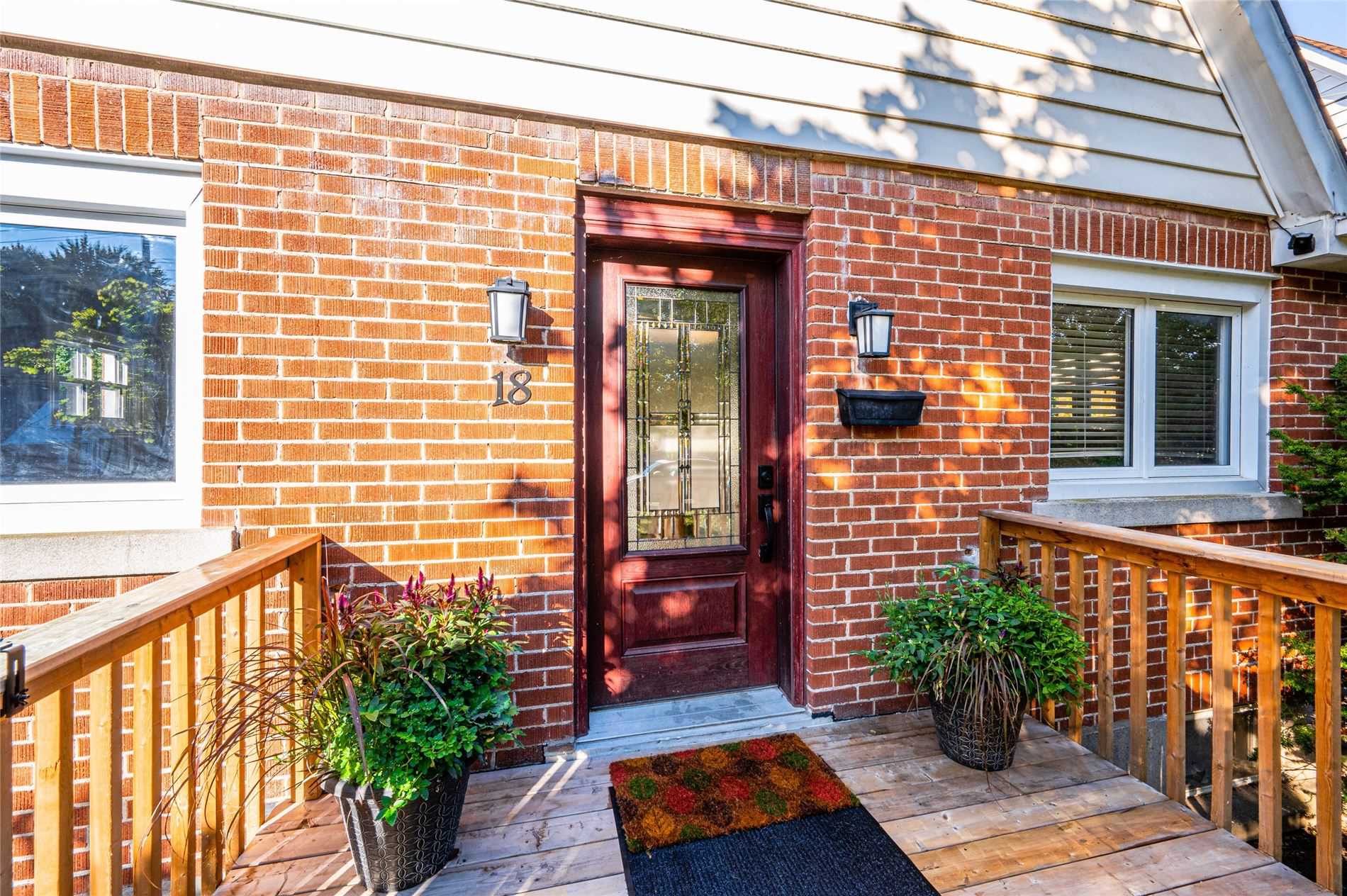 18 Elgin St