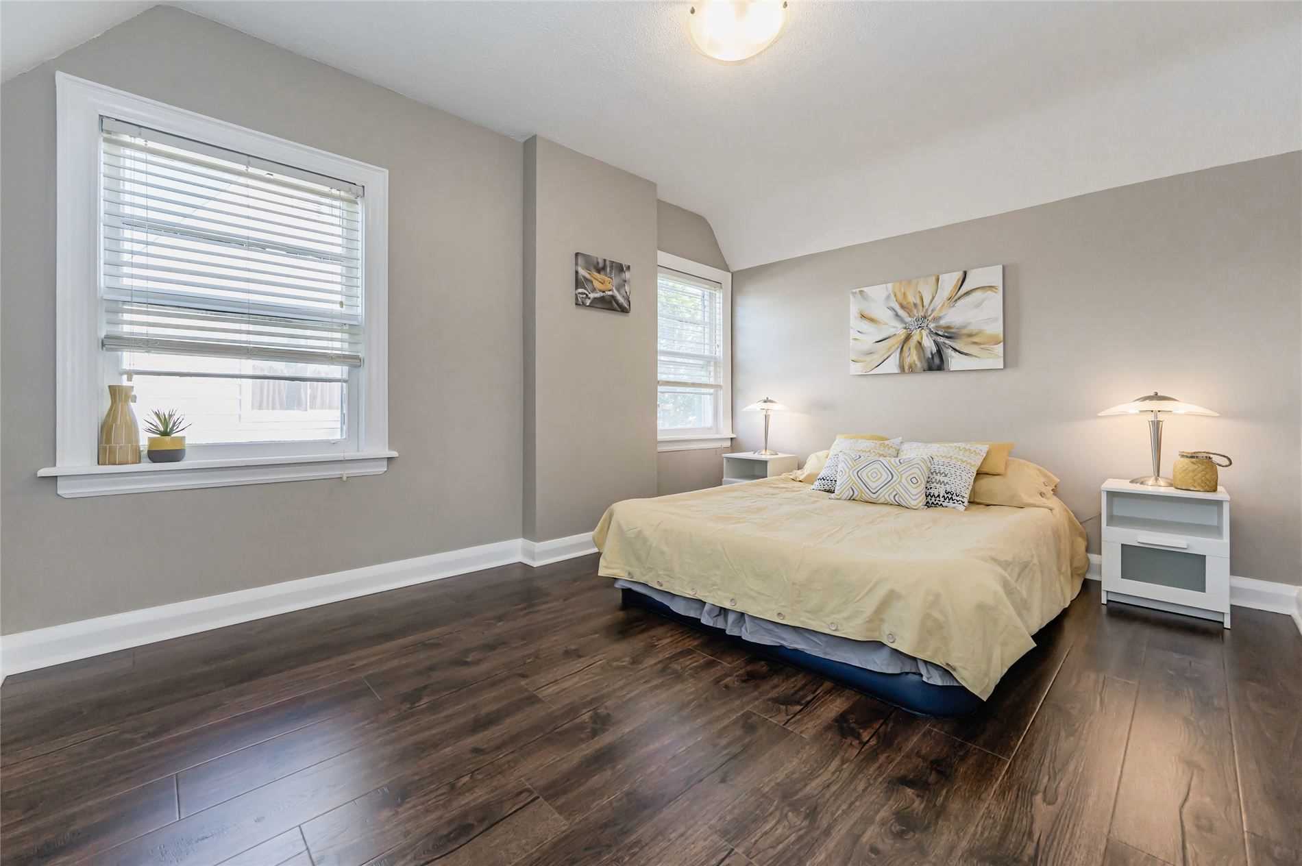 18 Elgin St