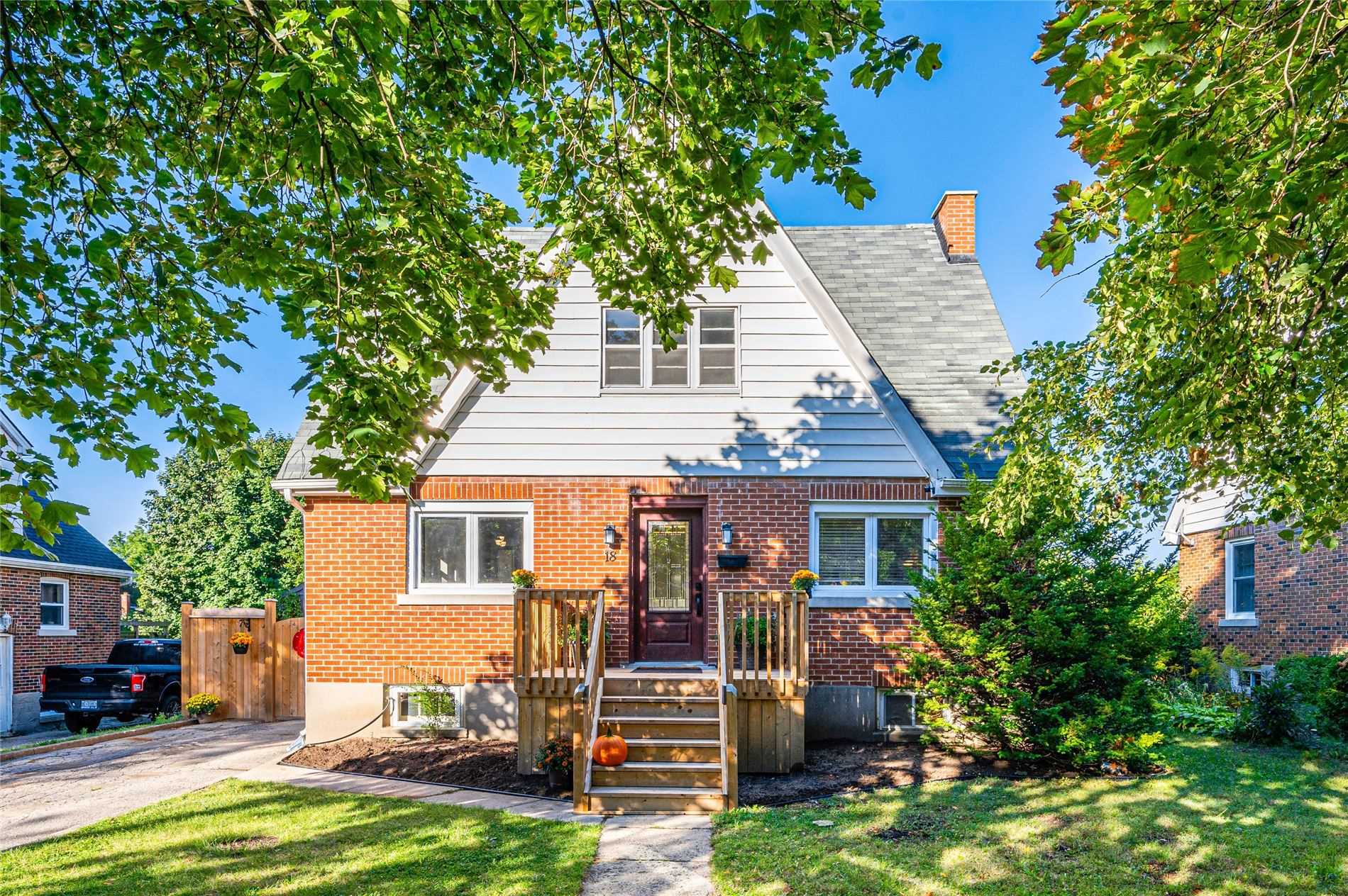 18 Elgin St