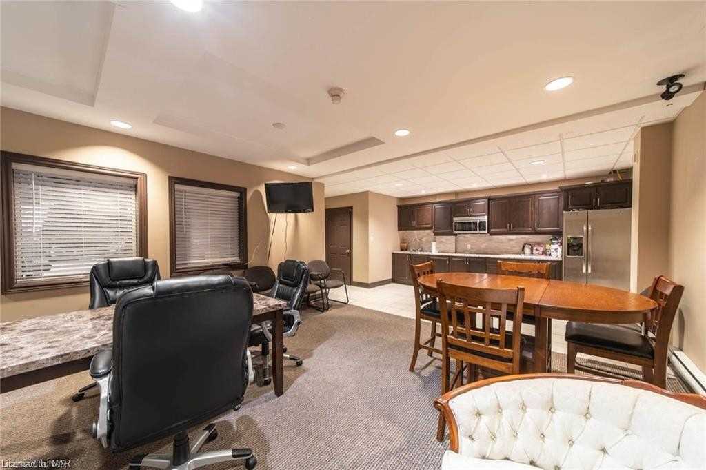 6928 Ailanthus Ave, #205