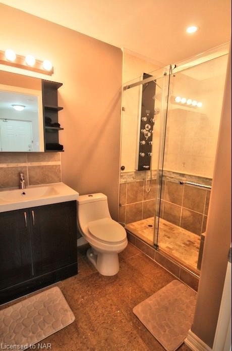 6928 Ailanthus Ave, #205