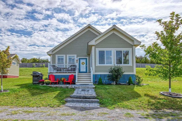 21 Butternut Lane, Prince Edward County