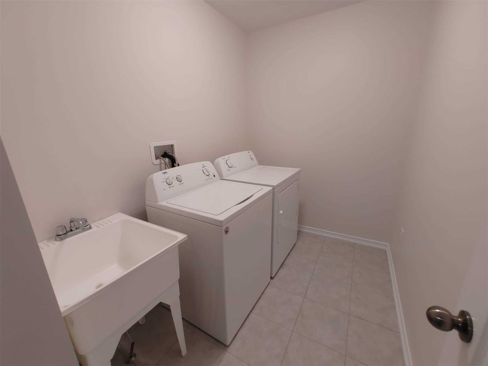 7766 Hackberry Tr