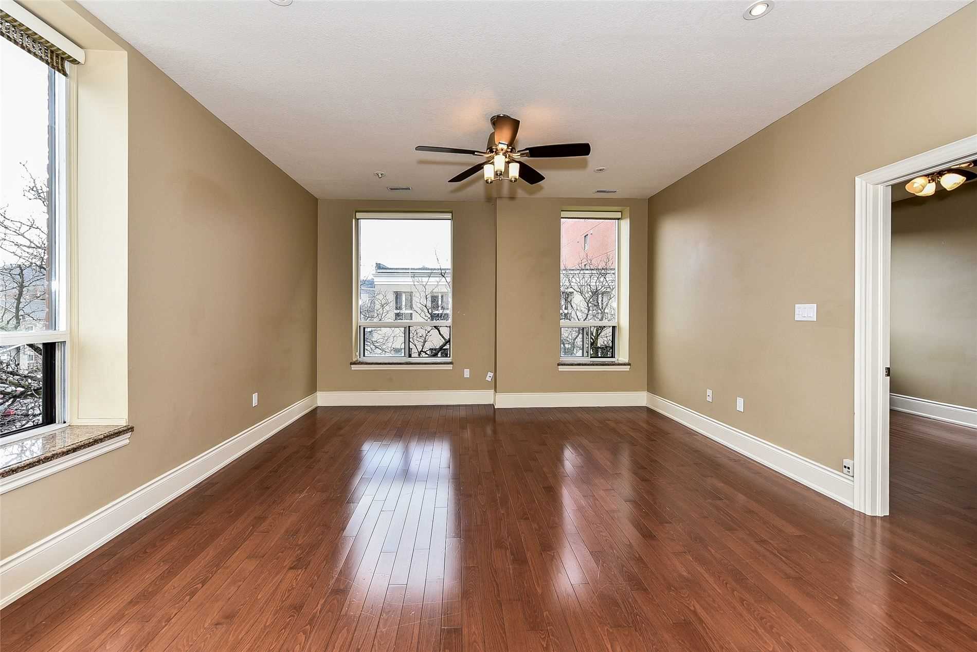 283 King St E, #302