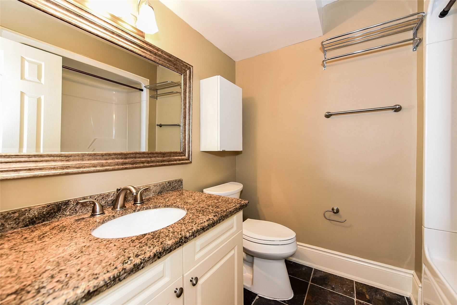 283 King St E, #302