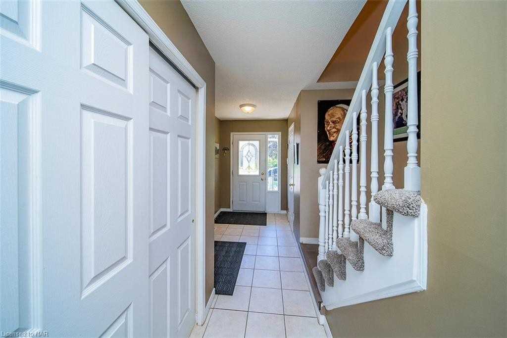 32 Magnolia Cres