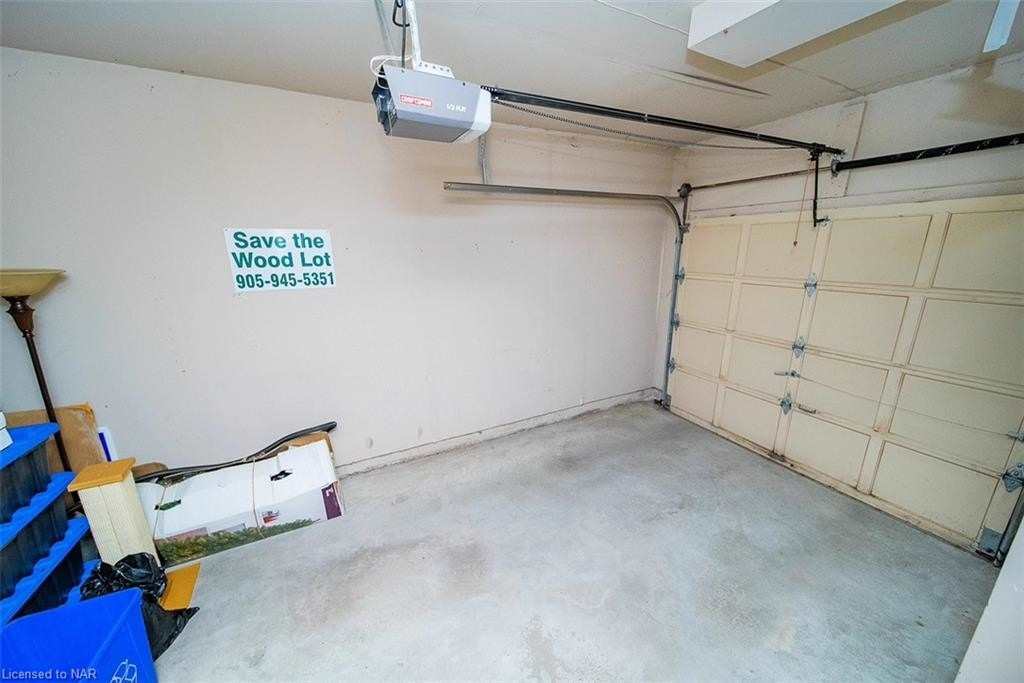 32 Magnolia Cres
