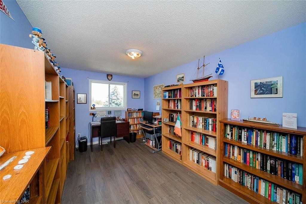 32 Magnolia Cres