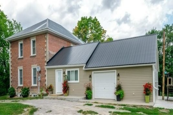 879 Highway 7, Otonabee-South Monaghan