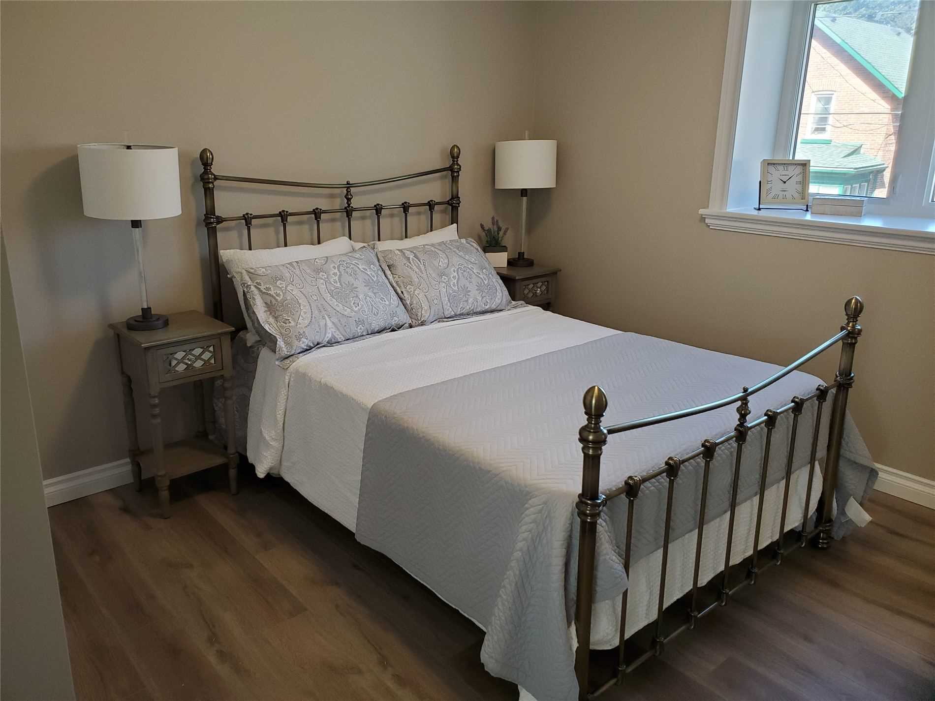 25 King St, #301