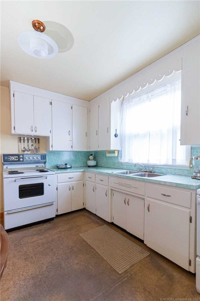 114 Warren Ave
