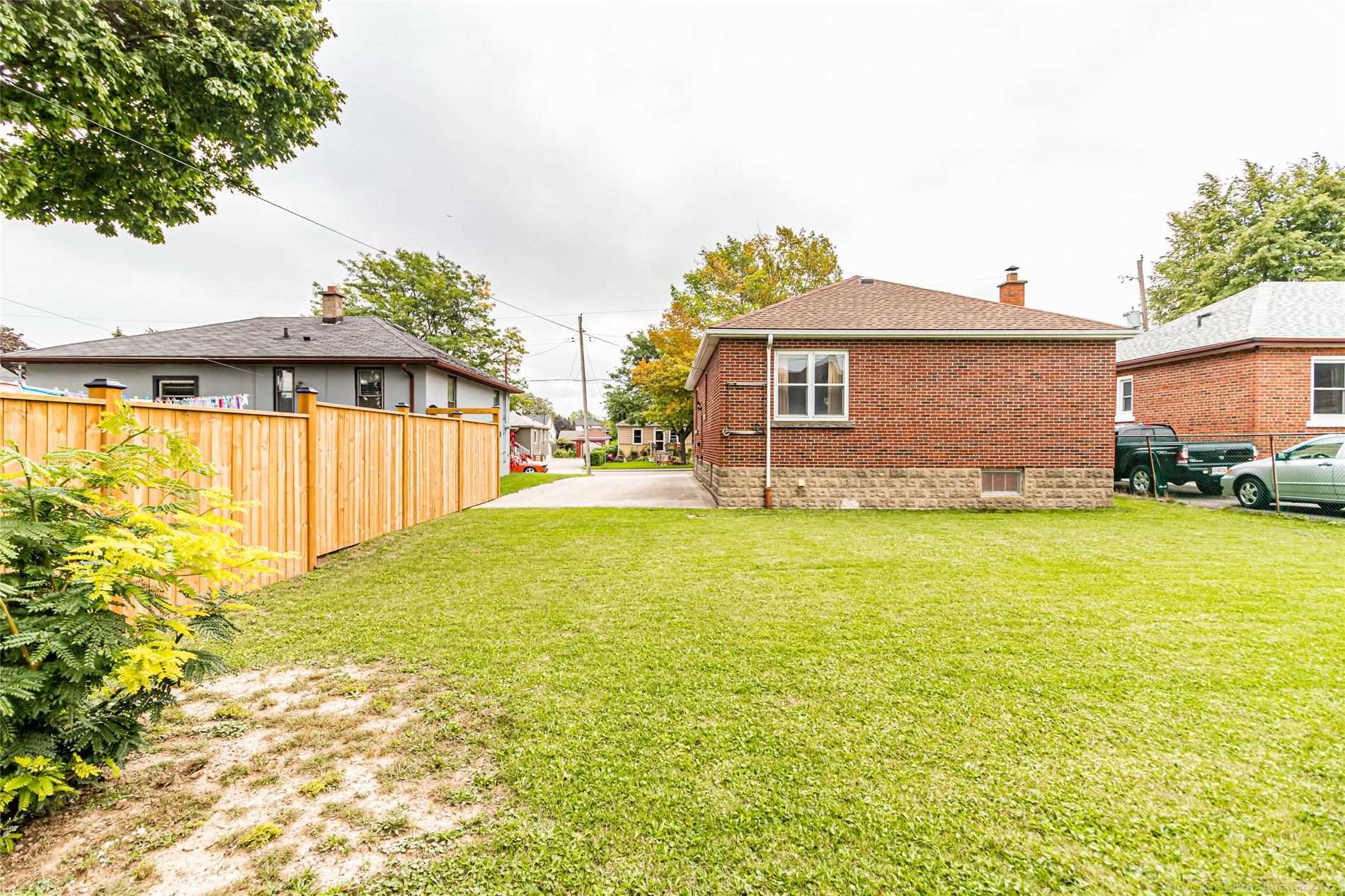 114 Warren Ave