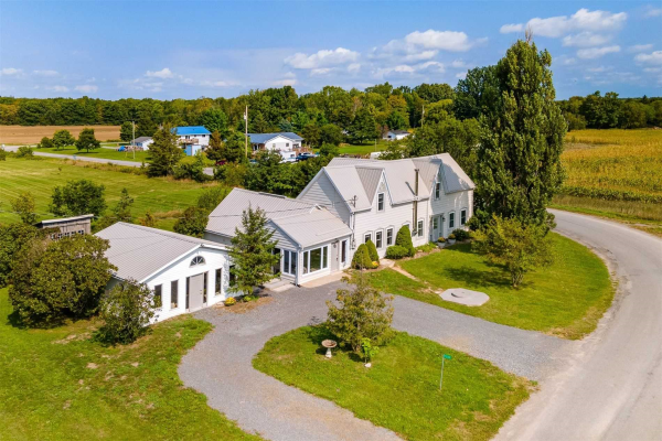 1334 Kelly Rd, Prince Edward County