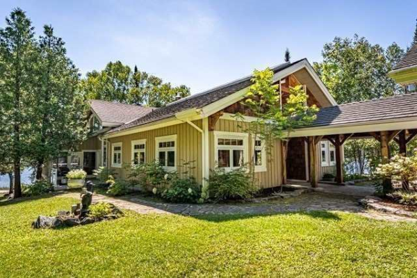 1875 Northshore Rd, North Bay