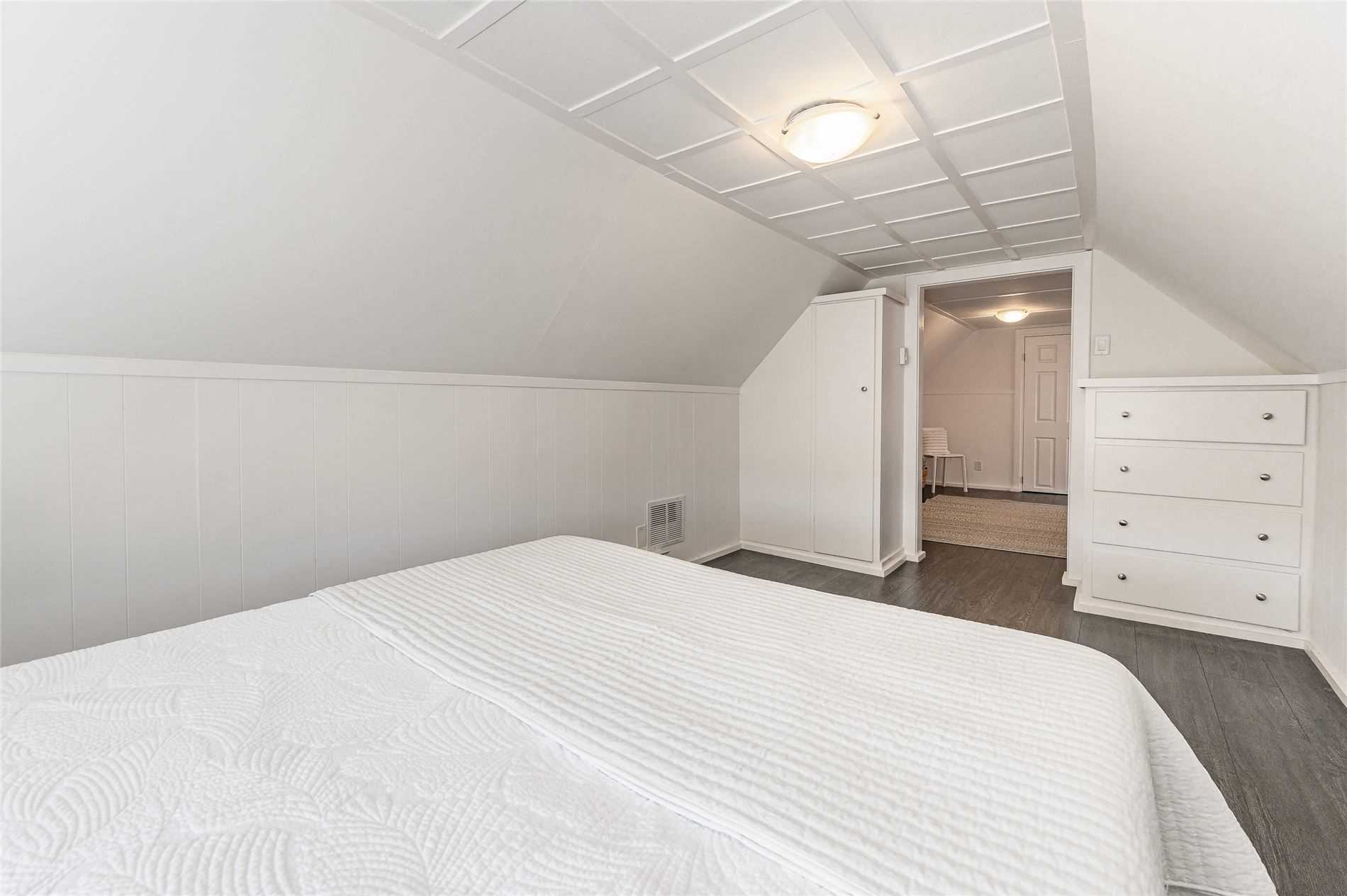 17 Avalon Pl