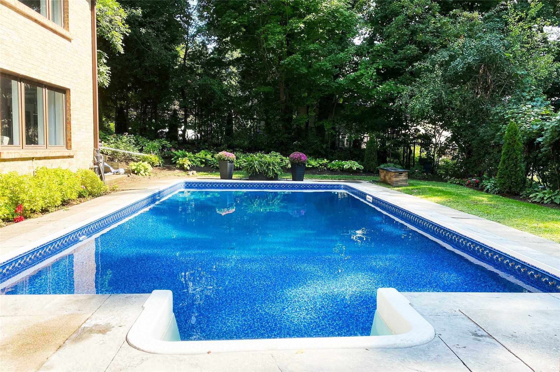 355 Edgehill Dr
