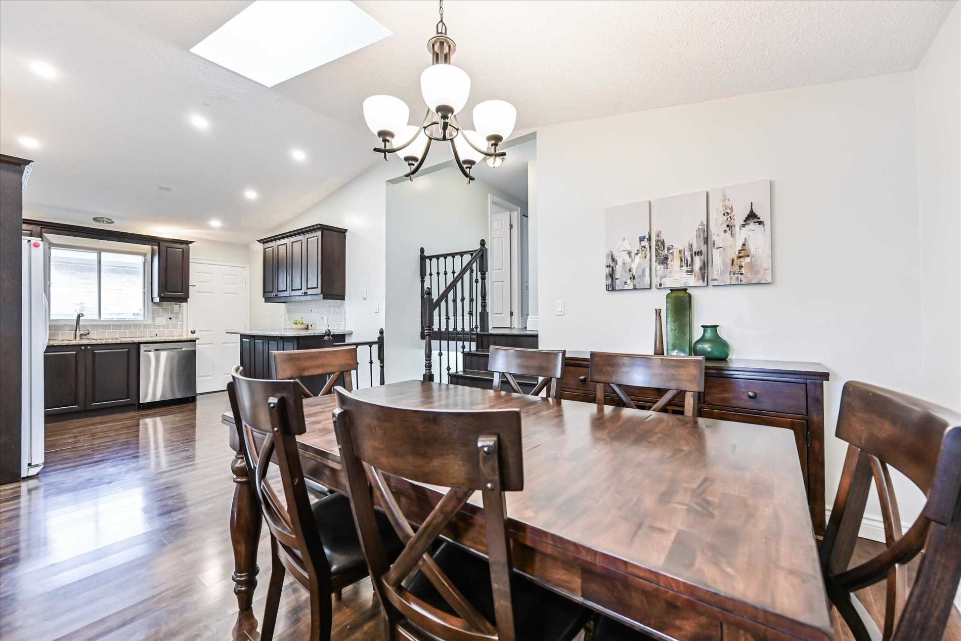 5 Twinoaks Cres