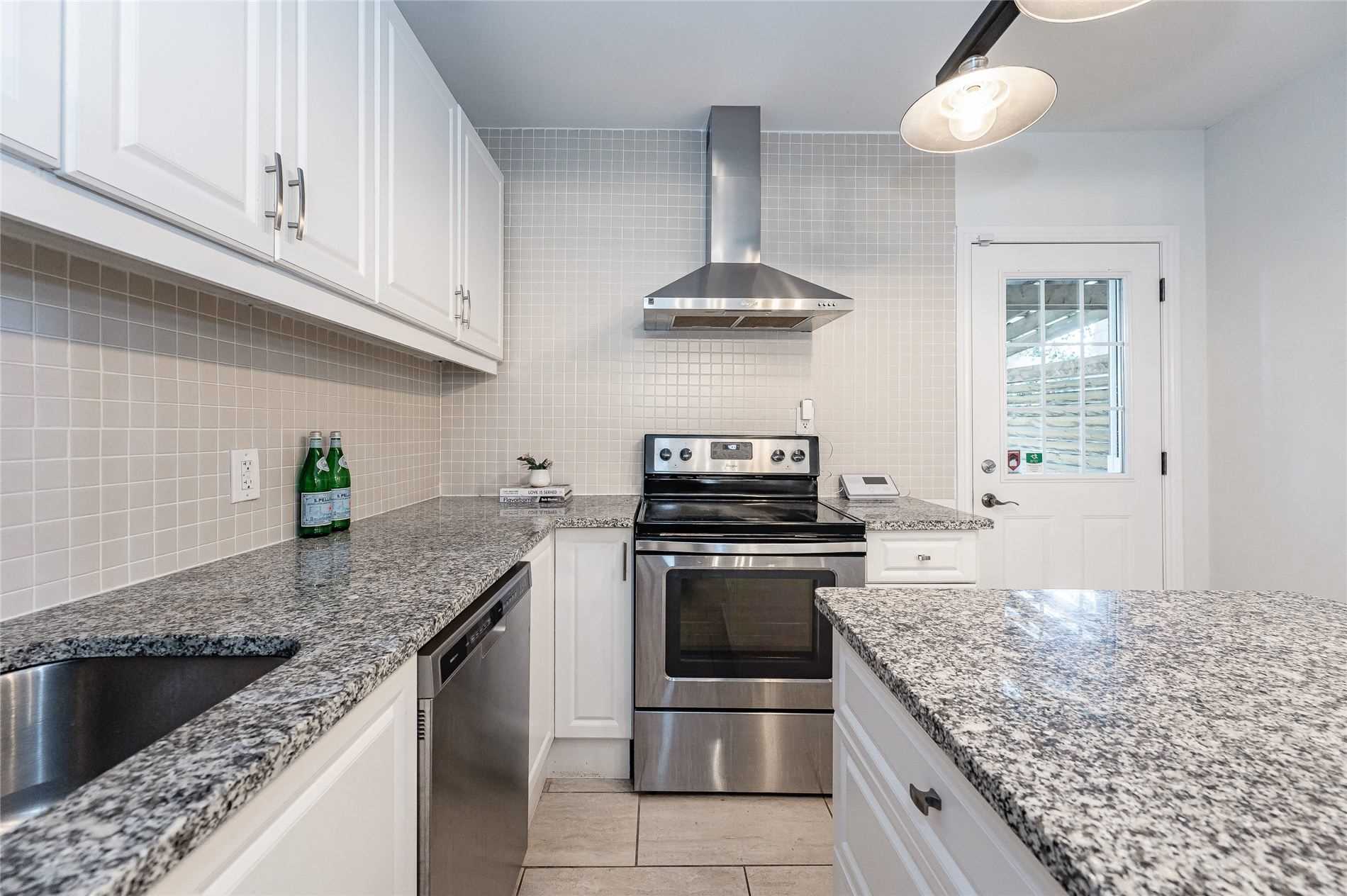 17 Avalon Pl
