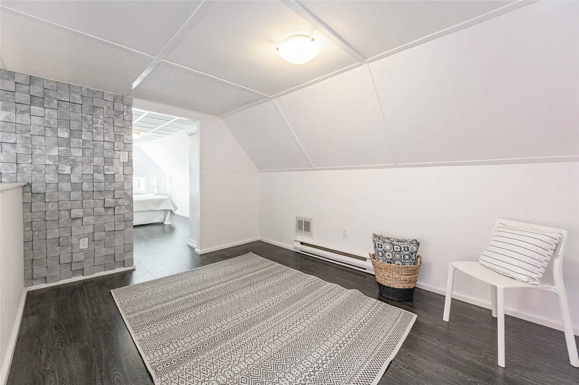 17 Avalon Pl