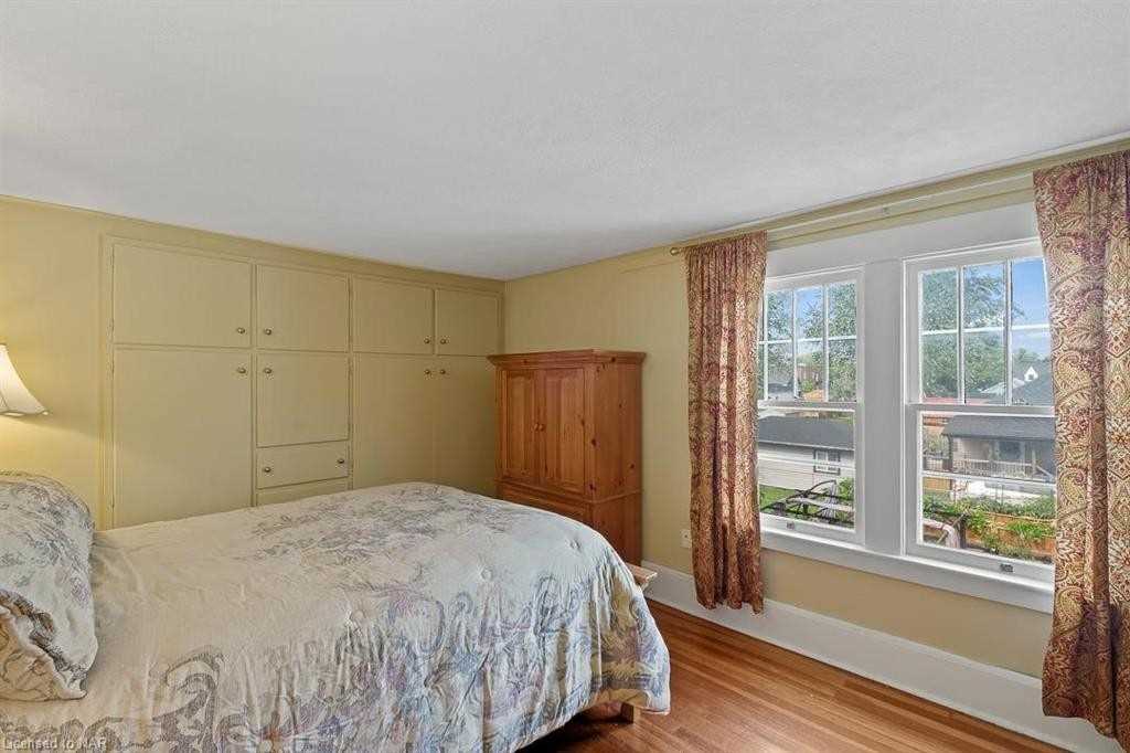 226 High St