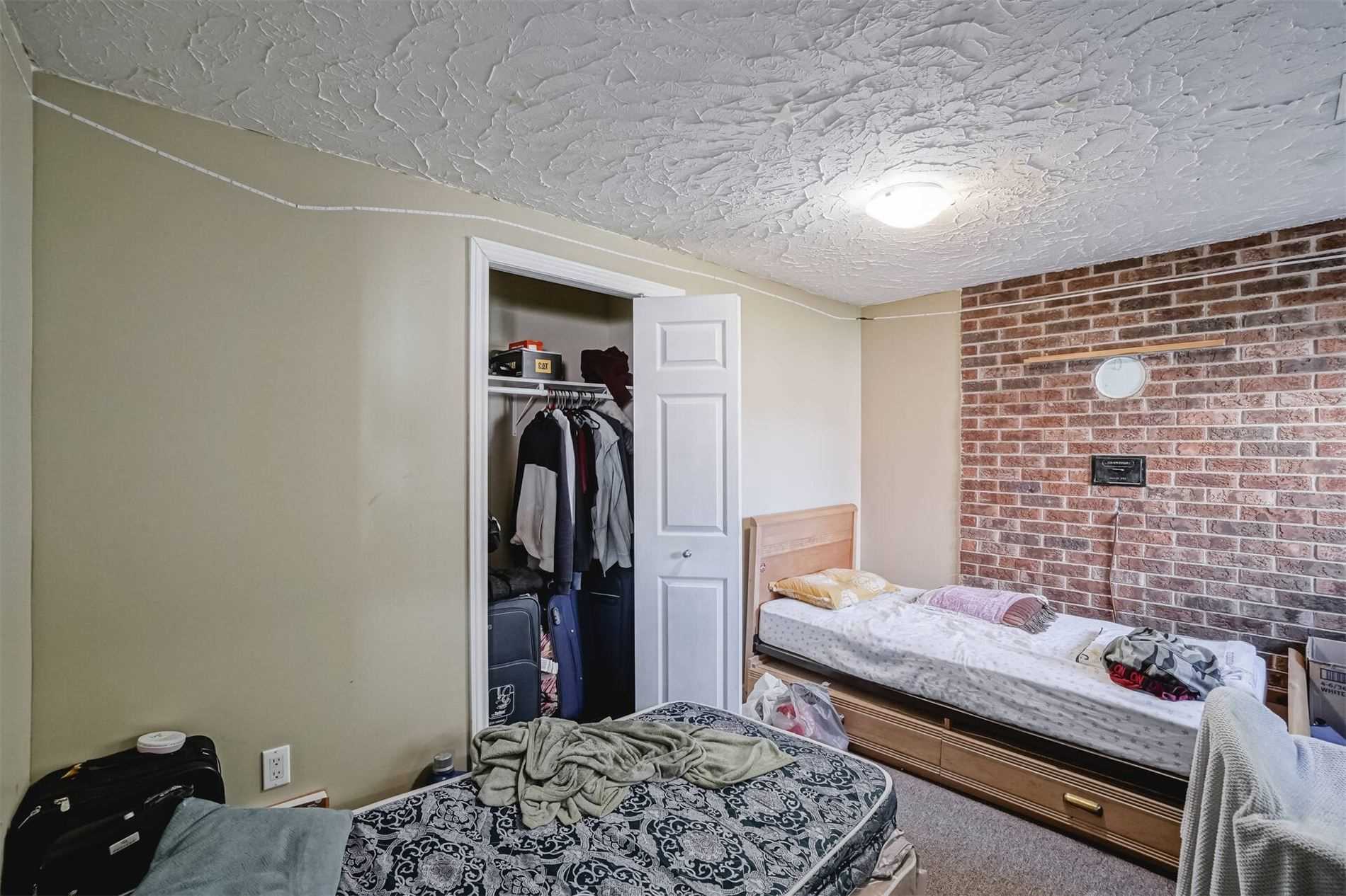 30 Orchard Mill Cres