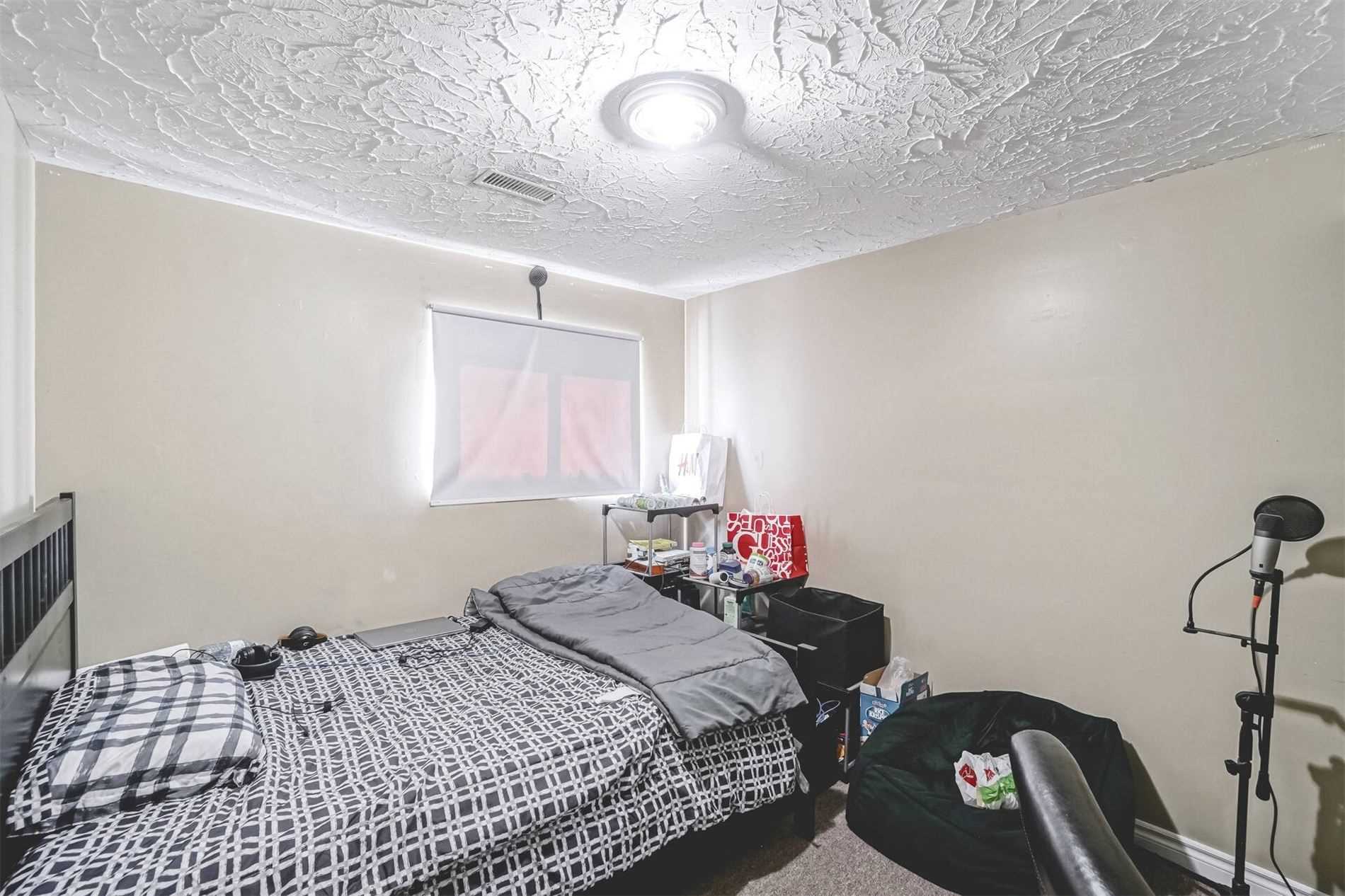 30 Orchard Mill Cres