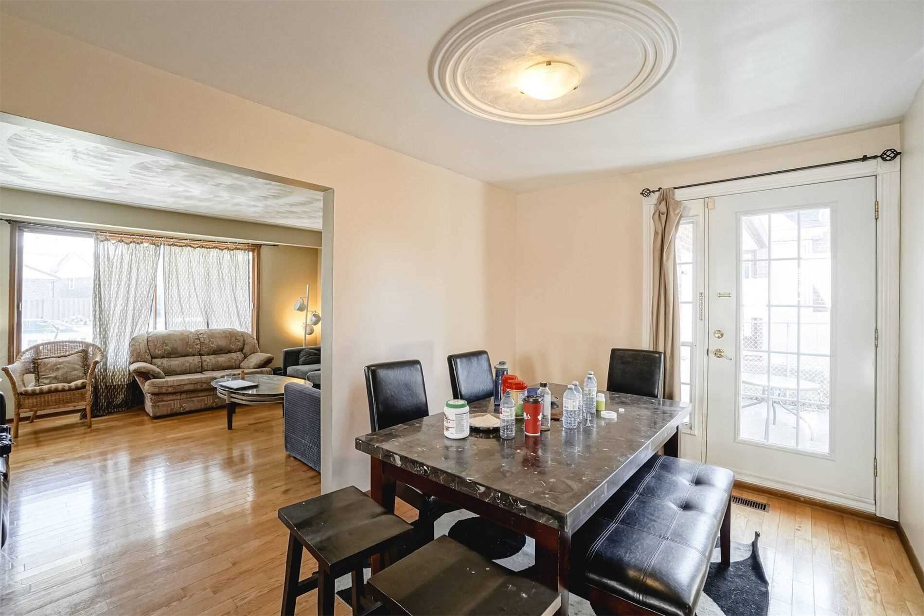 30 Orchard Mill Cres