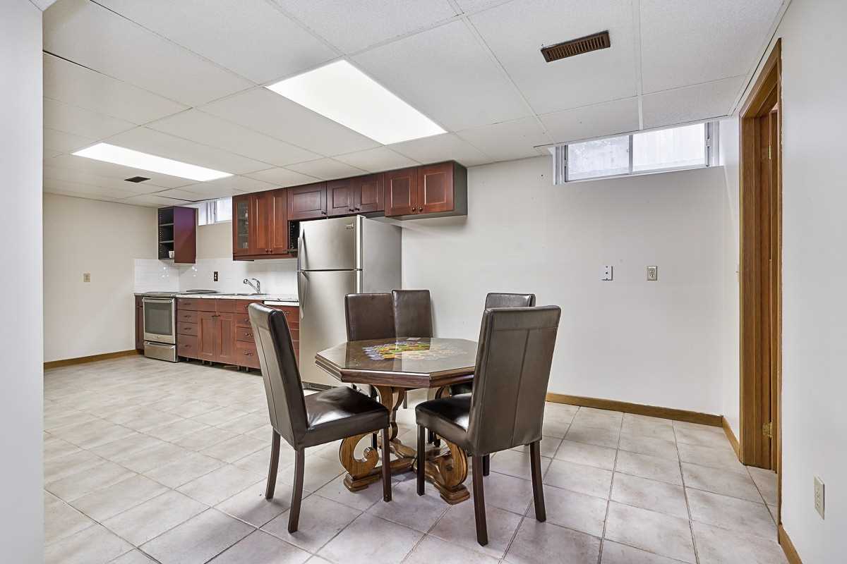 71 Richmond Cres