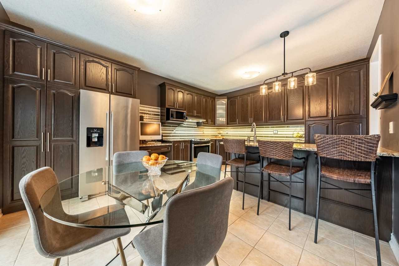 72 Secinaro Ave