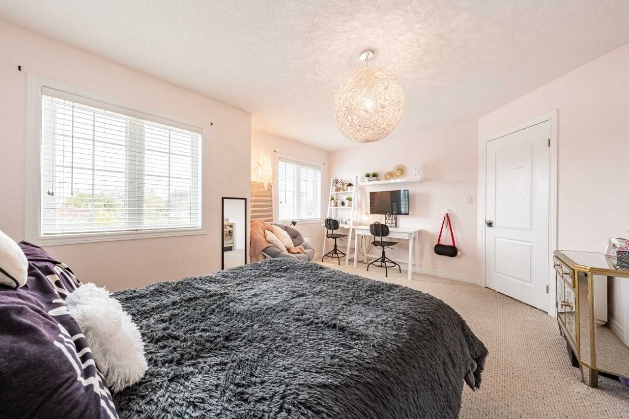 72 Secinaro Ave