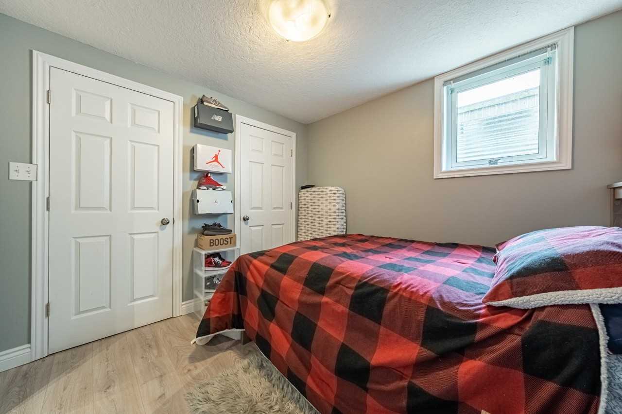 72 Secinaro Ave
