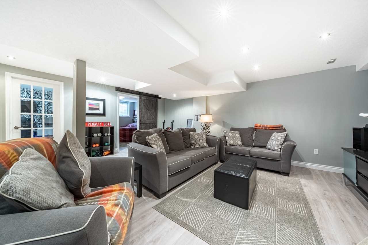 72 Secinaro Ave