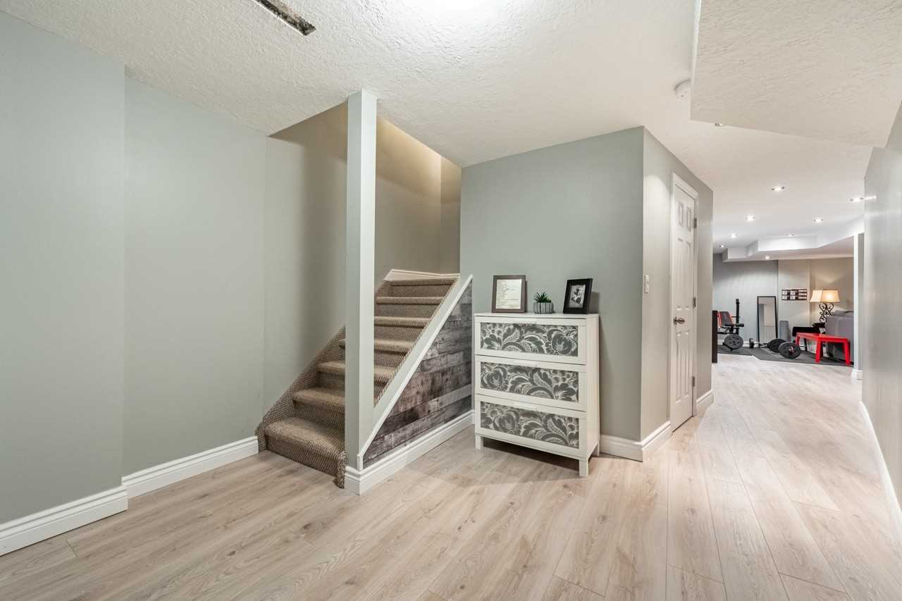 72 Secinaro Ave