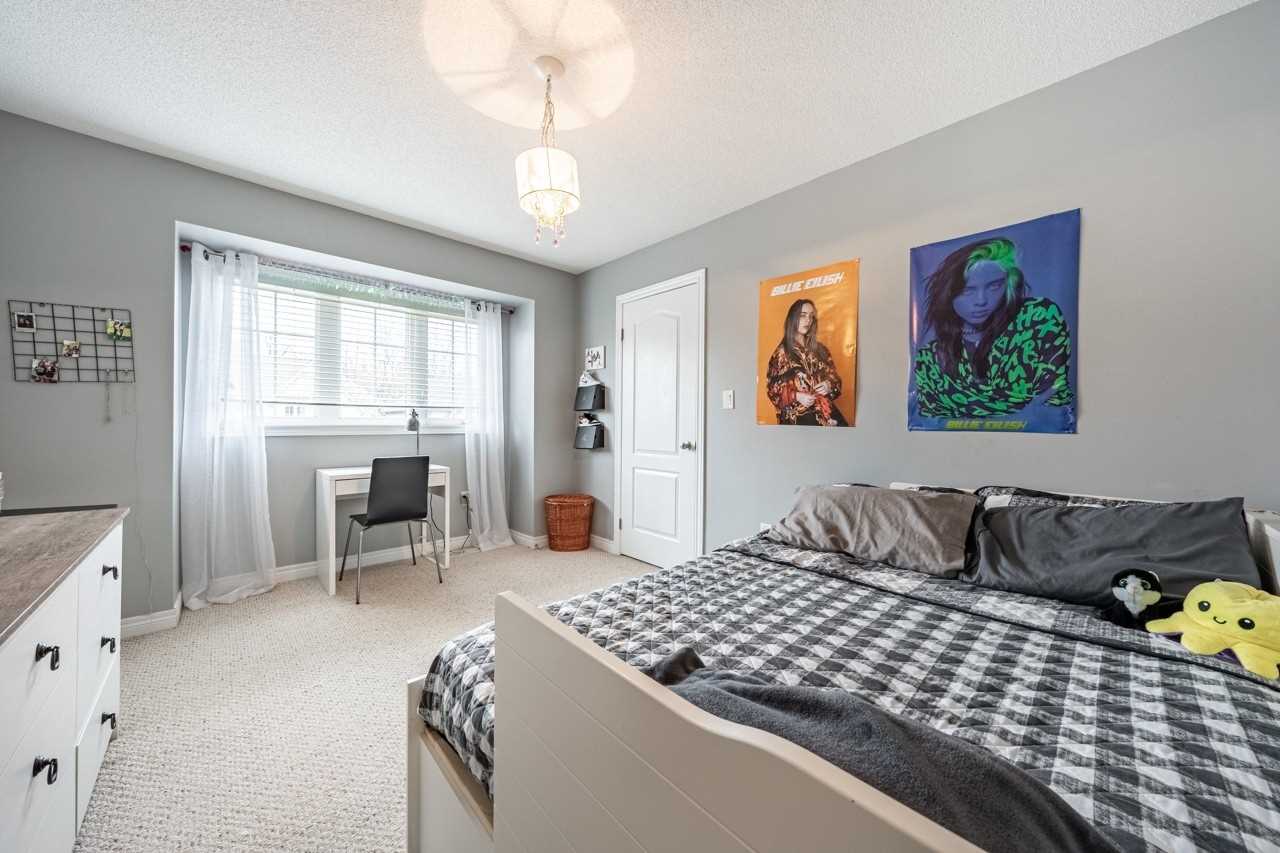 72 Secinaro Ave