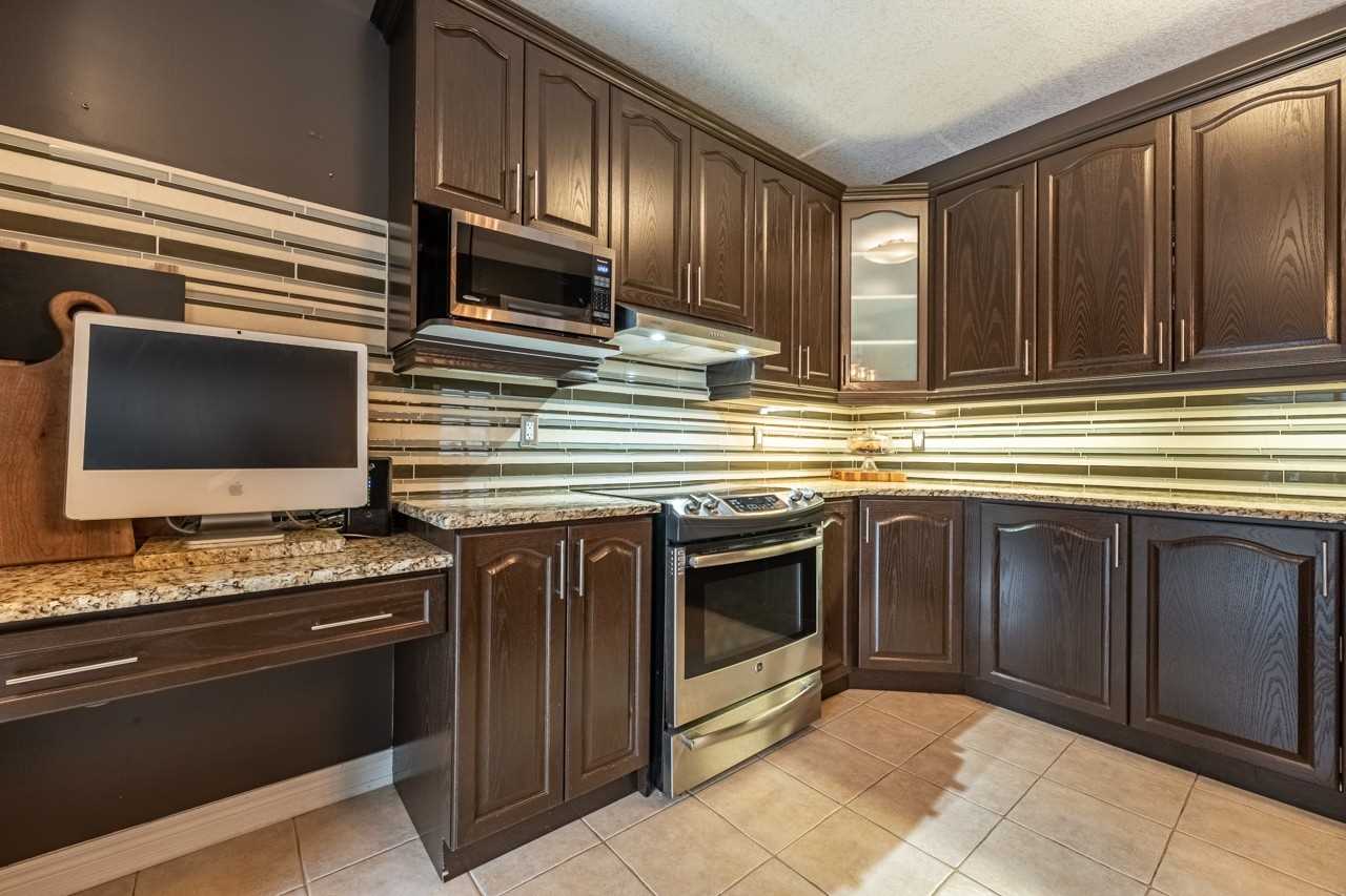 72 Secinaro Ave