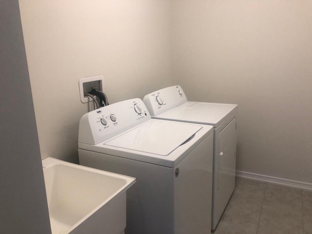 7766 Hackberry Tr