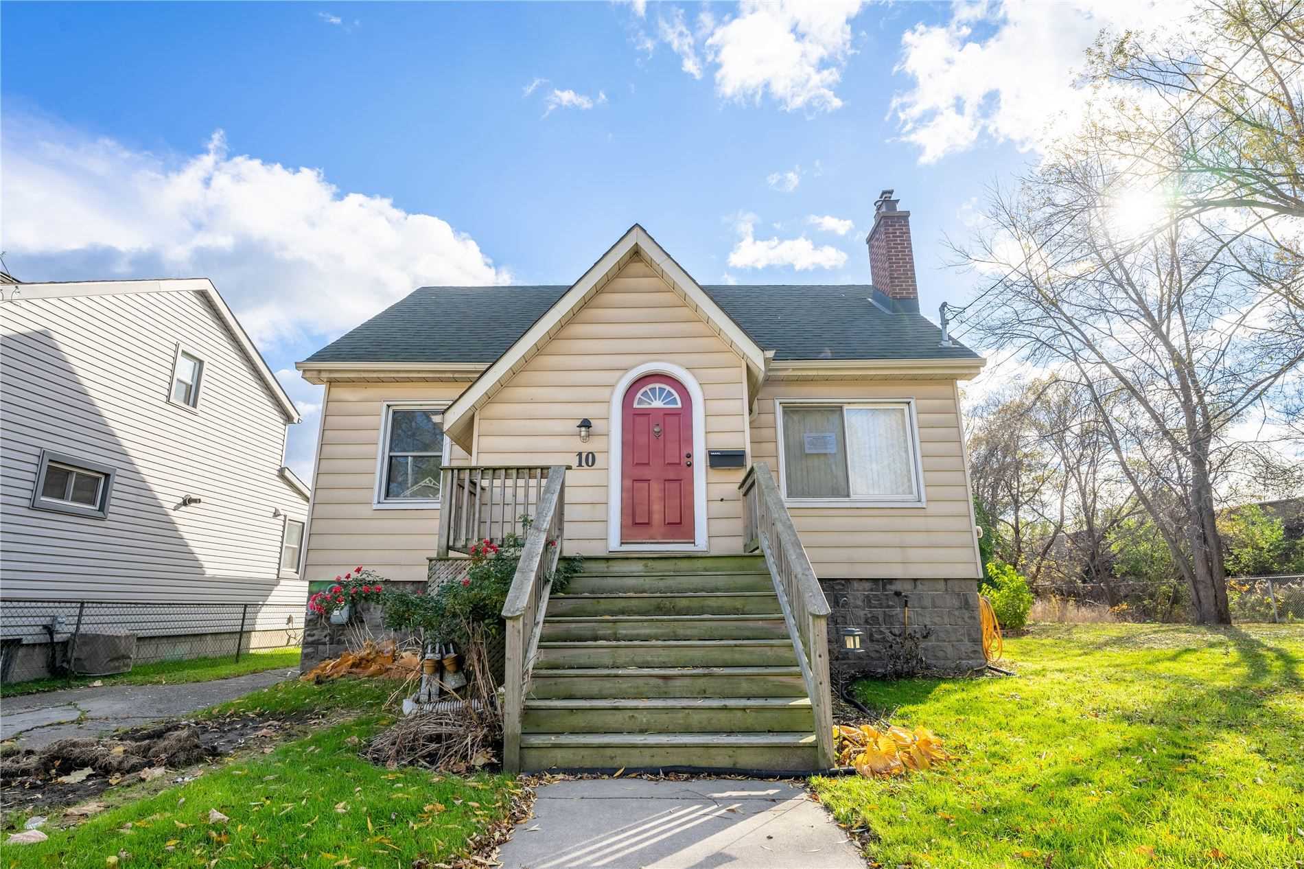 10 Bayside Ave