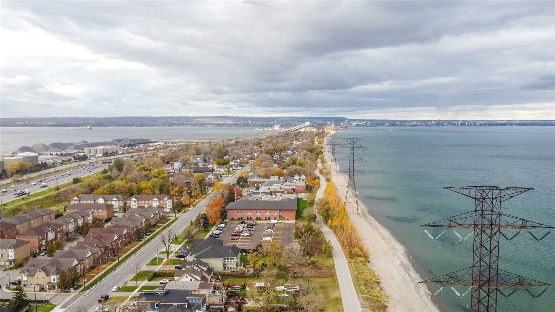 10 Bayside Ave
