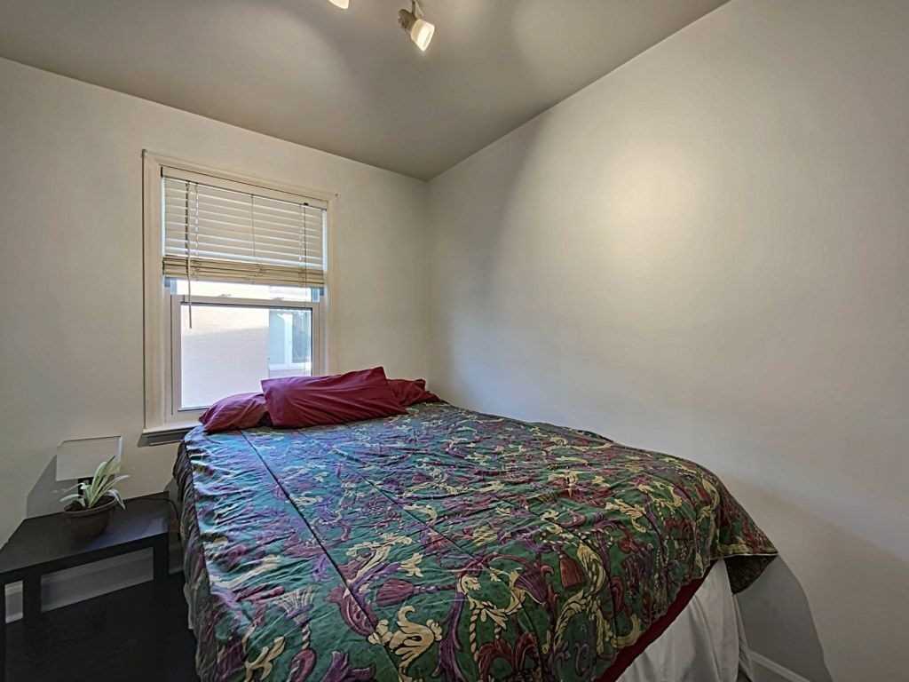 156 Ellsworth Cres