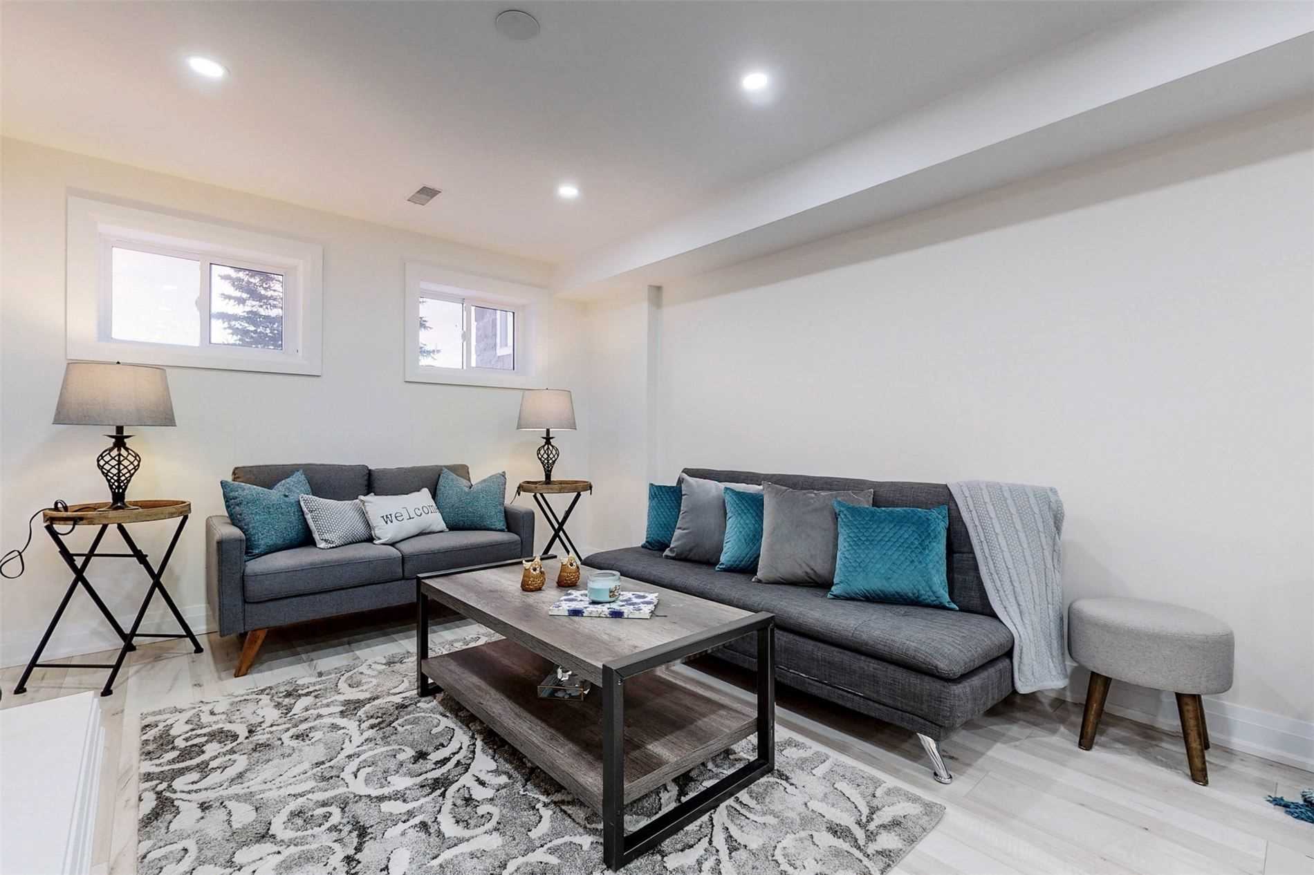 11 Peter St