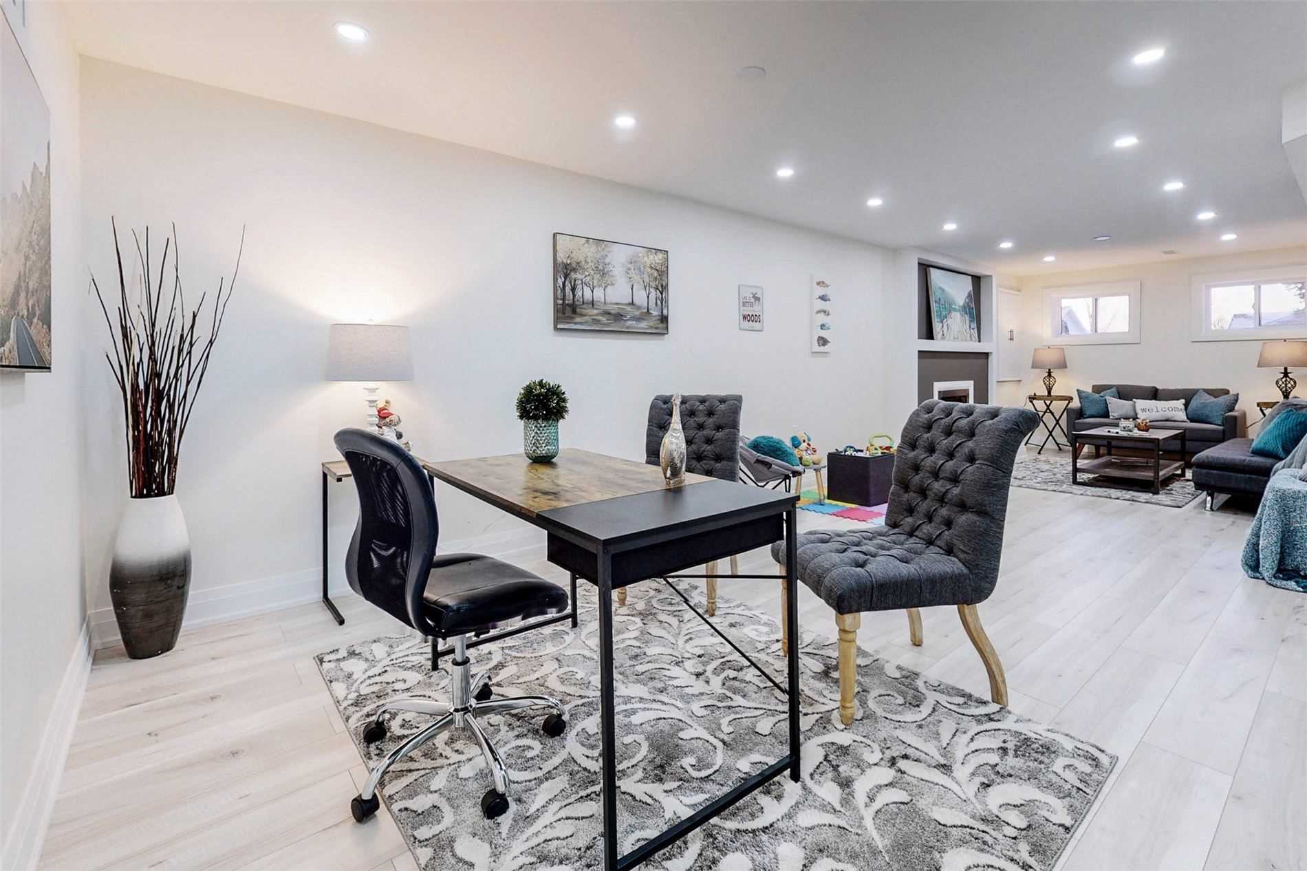 11 Peter St