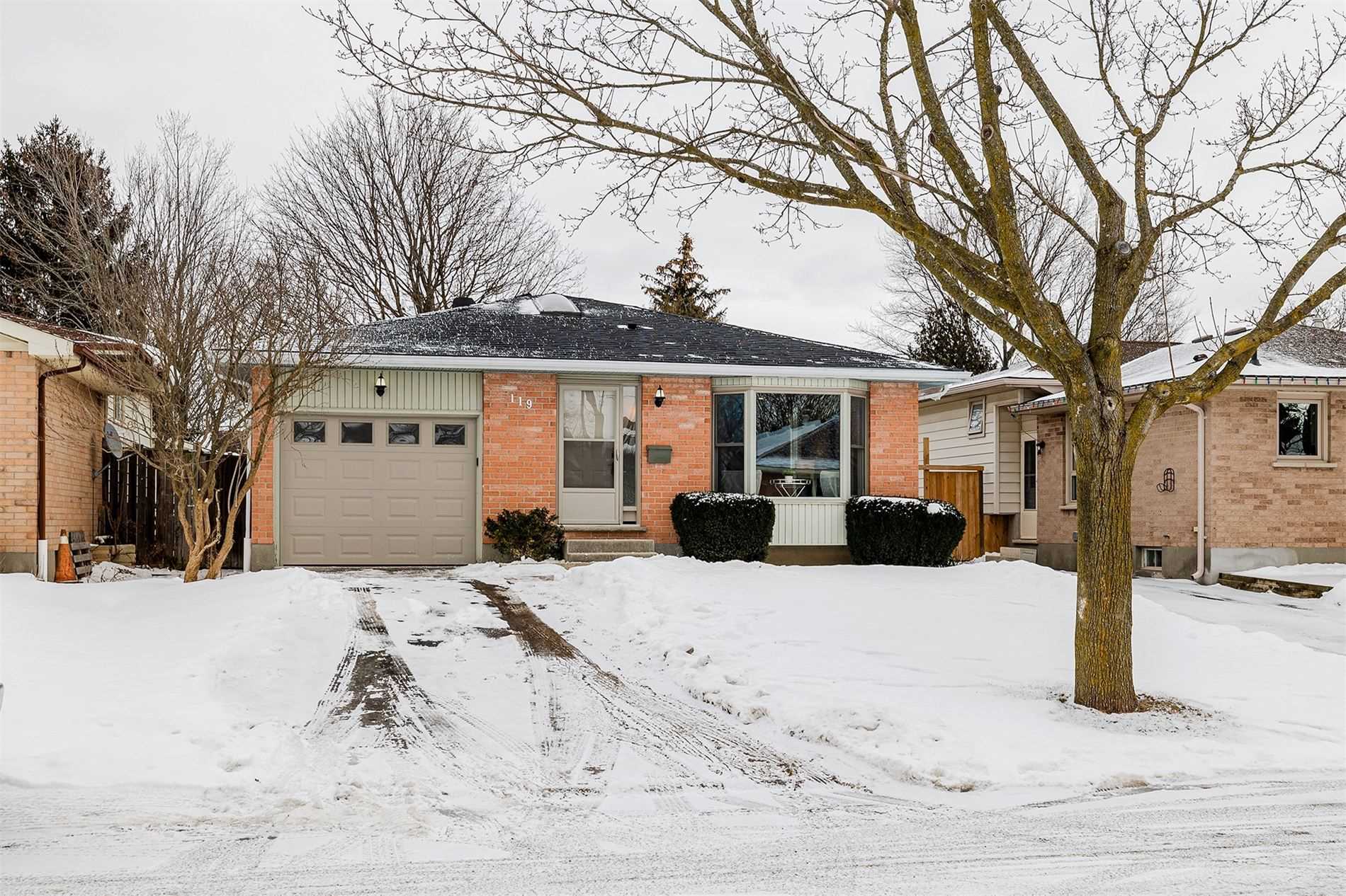 119 Clara Cres