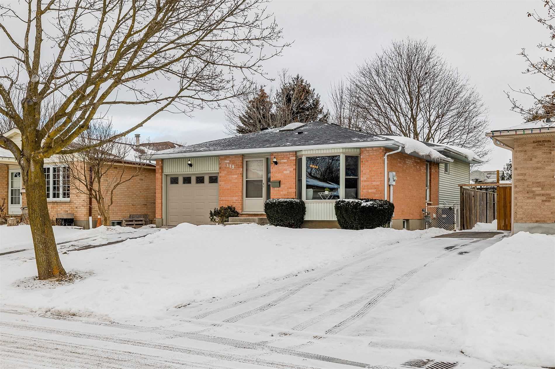 119 Clara Cres