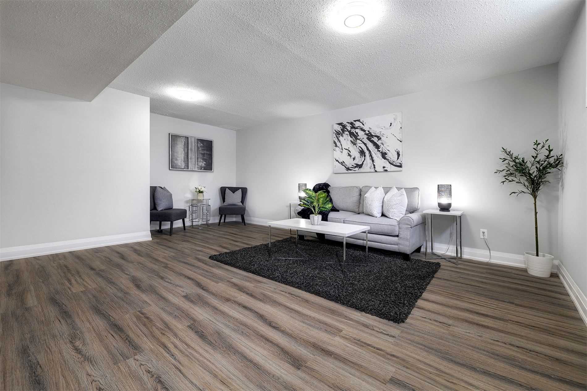 119 Clara Cres
