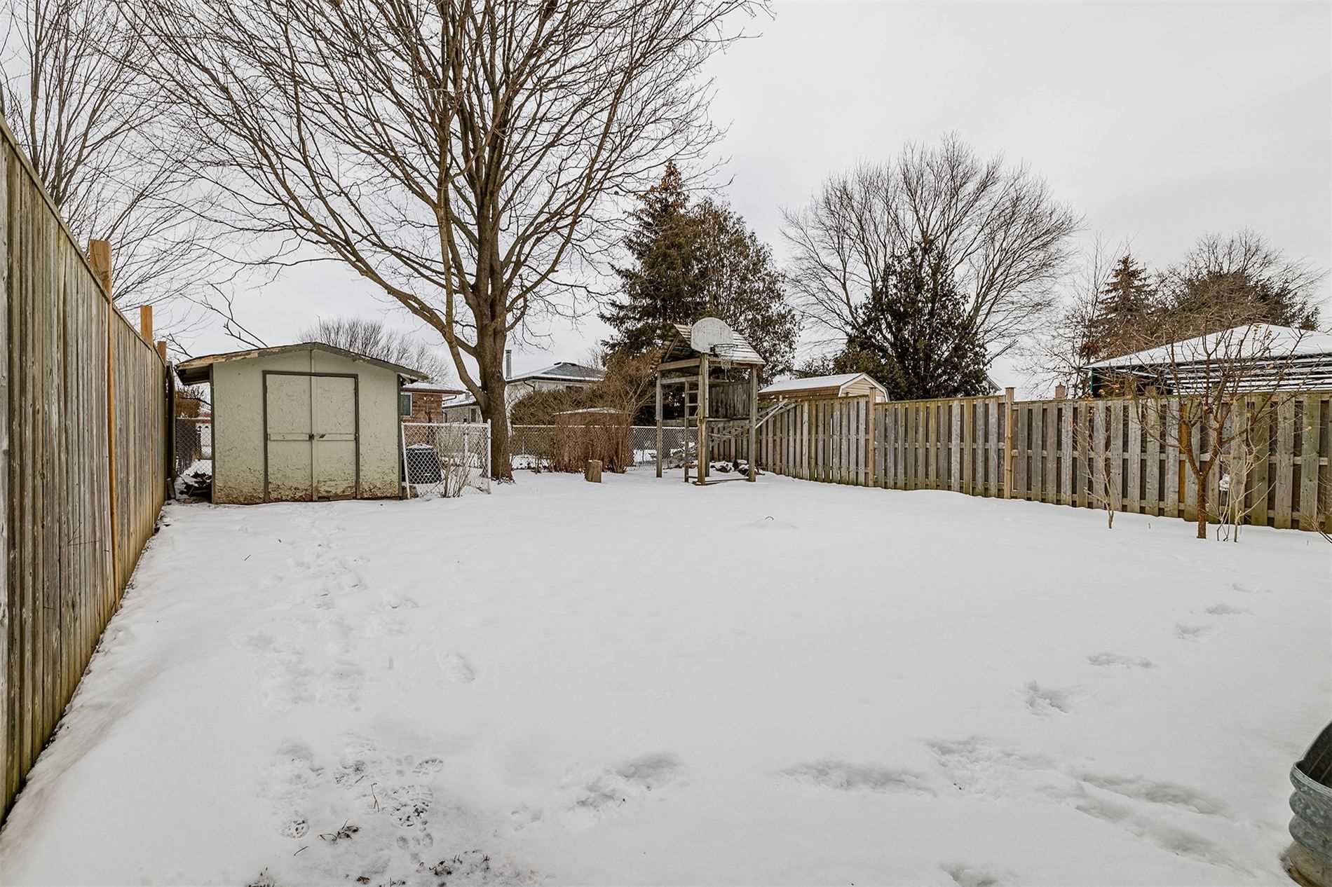 119 Clara Cres